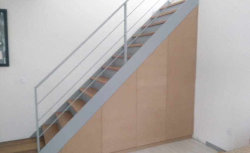 Sous escalier Vendeville