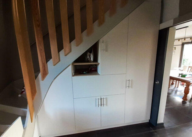 Sous escalier Avelin