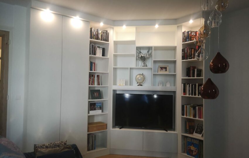 Meuble TV et bibliothèque Anstaing
